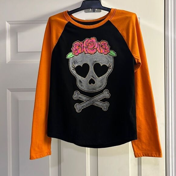 Celebrate Halloween Glitter Skull w/ Cross Bones and Roses Baseball Shirt- 7/8 - Picture 1 of 16